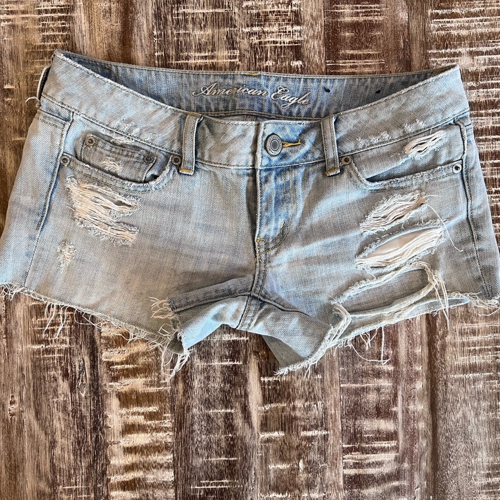 American Eagle jean shorts. light wash. size 2 with 3” inseam